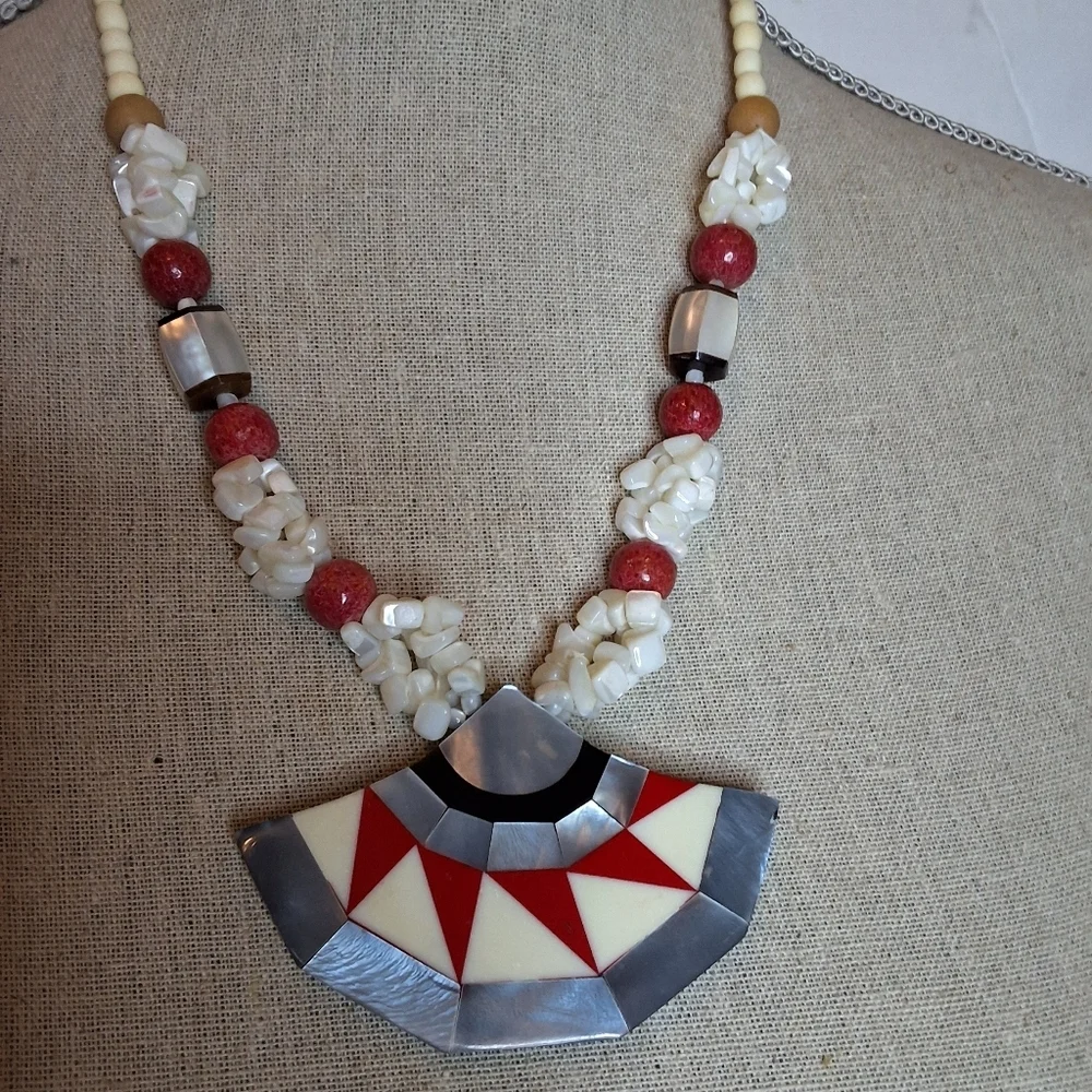 Vintage Mother of Pearl Inlay Fan Necklace